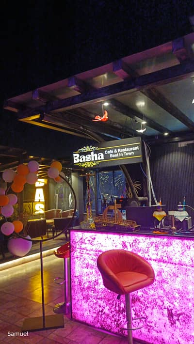 waiter, sweeper, Gro