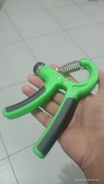 Hand gripper