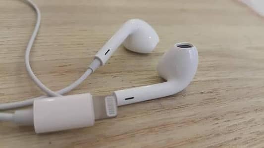 iphone hands free lighting 100% original box pulled guarantee