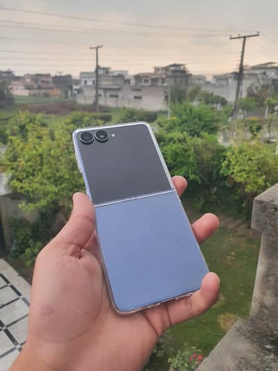 sumsung z flip 7 urgent sale 12/512 non pta pin white dot (not black)