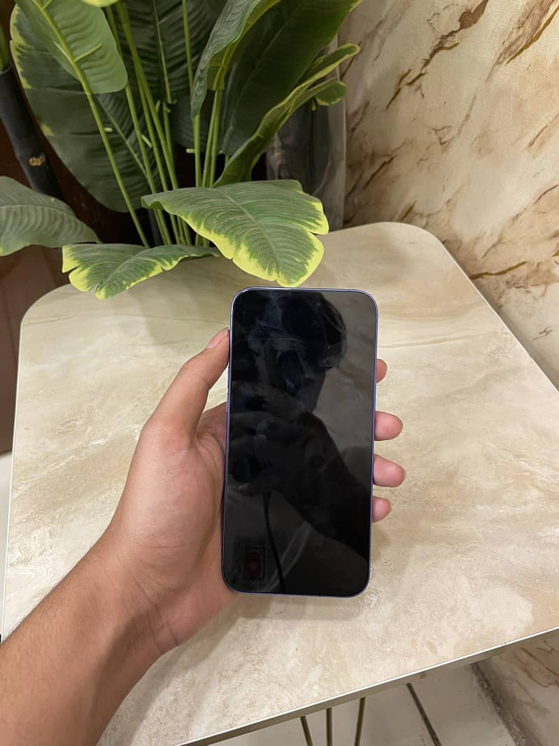 iPhone 16 plus 4