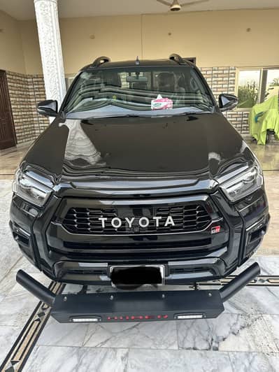 Toyota Hilux revo GR-S 2025