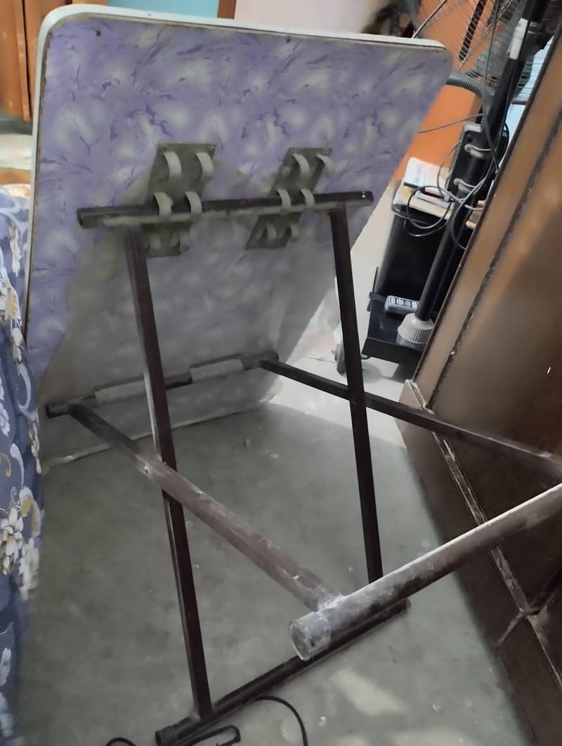 heavy foldable table 1