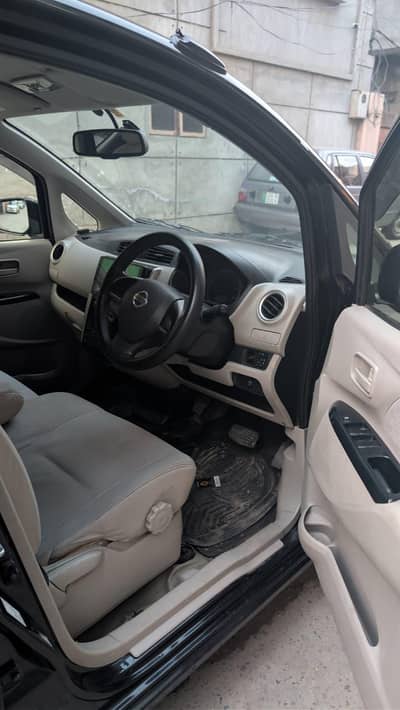 Nissan DayZ total genuine gari hai full option push start