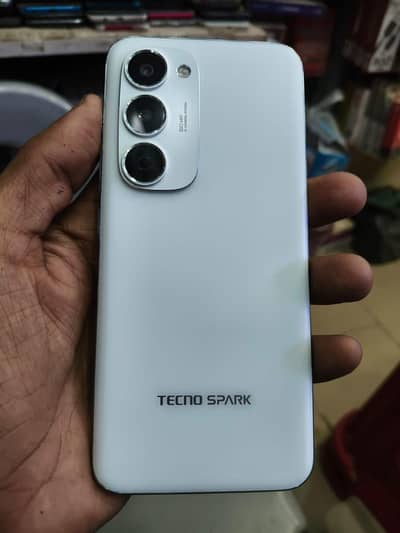 Tecno spark 40 Pro Plus 8/256 6 months used