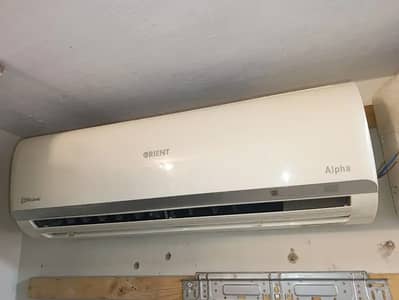 Orient/Non Inverter  Ac/Original Condition/410 Gase