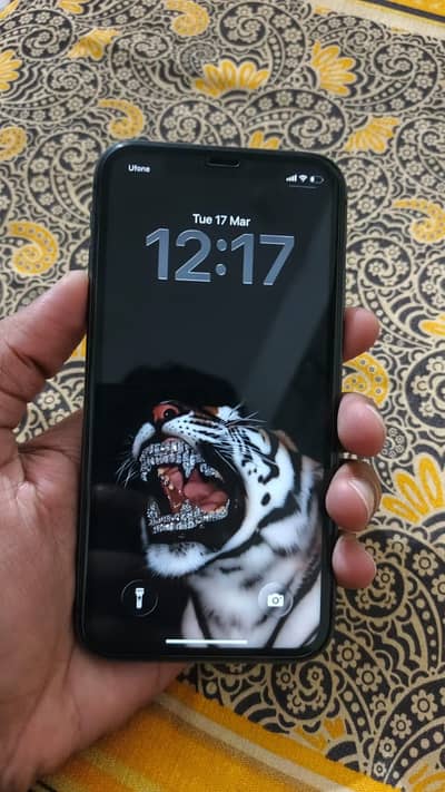 Iphone 11 128 gb pta phyiscal + esim 10/9