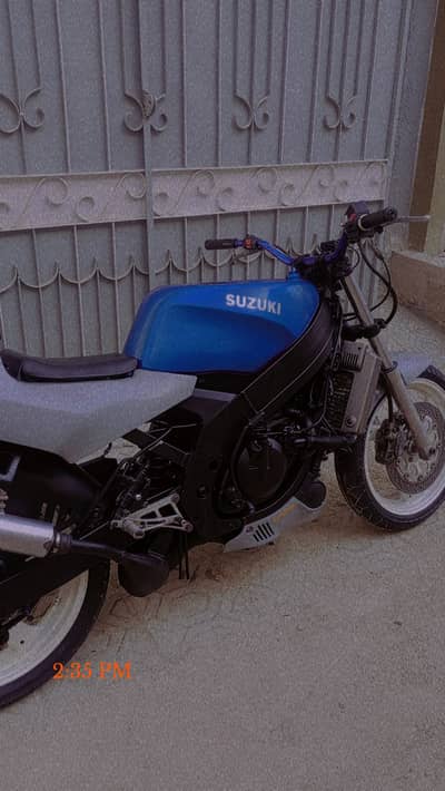 Suzuki RGV 250