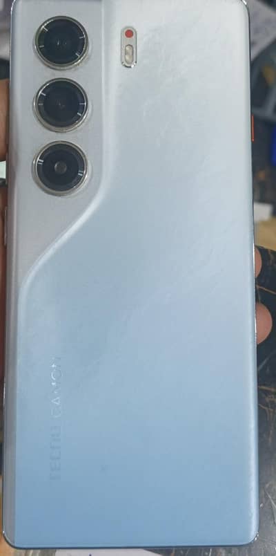 tecno camon 40 pro  Ram 8.00+5.00 memory 256Gb