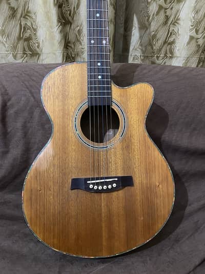Solid wood acoustic guitar