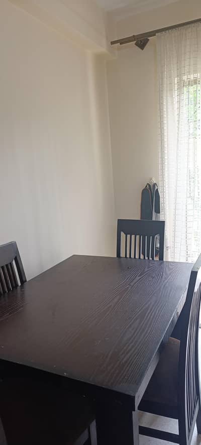 dining table with 4 chairs for small family