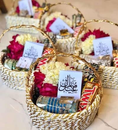 Customised Gift Baskets for Eid, Ramadan, Chocolate Box, Bouquet
