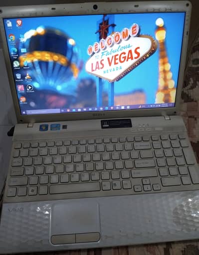 Sony Vaio i3 64-Bit 512GB SSD 4GB RAM