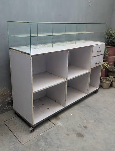 Shop Display Counter