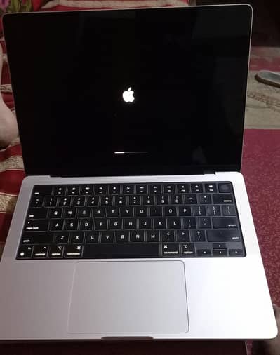 Apple MacBook m1 Pro 14-inches 16/512 GB just like new
