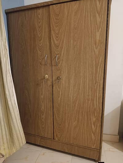 Farmica Almari and Table