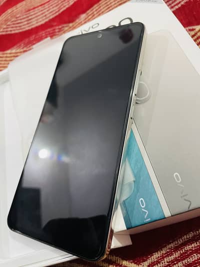 Vivo y200