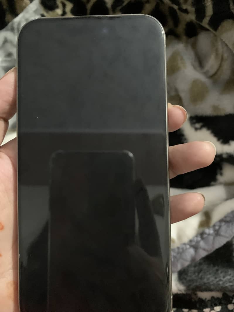 iPhone 15 pro 2
