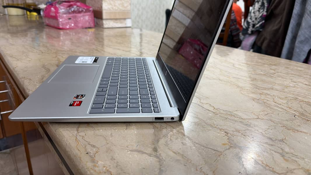 HP notebook 8