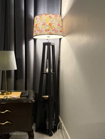 Floor lamp habbit