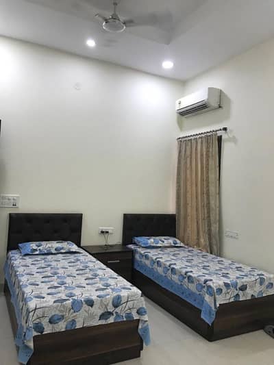 Daily basis room for couple family girls boys