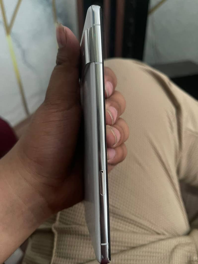 Google pixel 7 pro 4