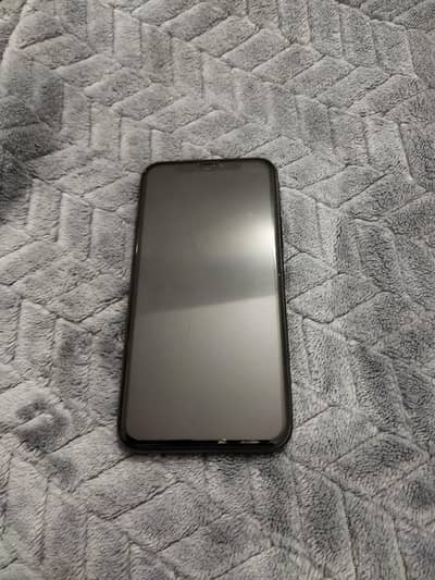 3 iPhones for sale - 6S, 7 Plus, 11 Pro