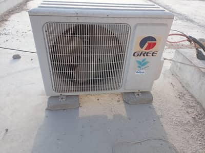 Gree 1 Ton DC inverter