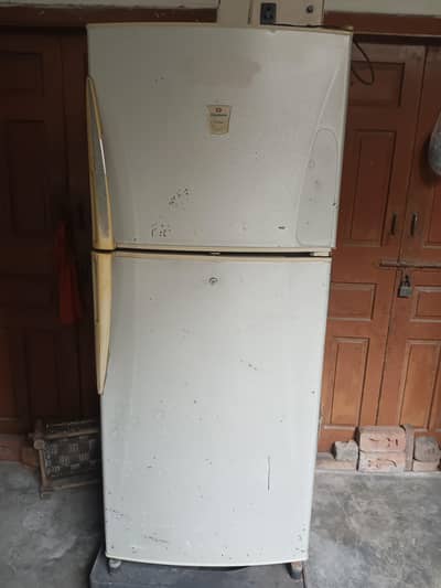 Dawlance fridge full size