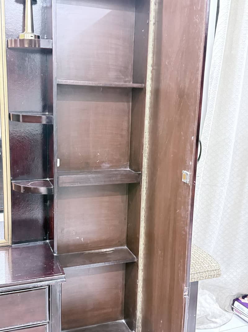 Dressing Table with stool 0