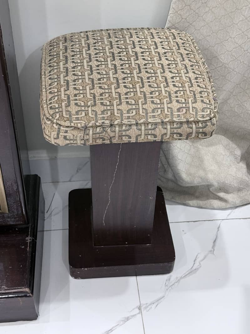 Dressing Table with stool 1