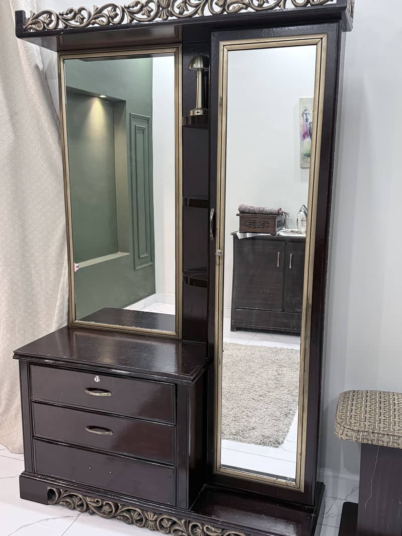 Dressing Table with stool 3
