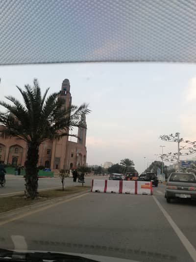 60' Front, A Pair of 8 MARLA 16 MARLA COMMERCIALS at 150' Main Boulevard in Rafi Block near Grand Mosque Near Clock Chowk in the main commercials Hub of Bahria Town.