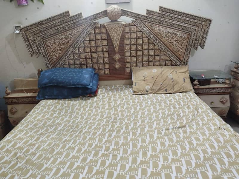 Bed & Dressing table 1