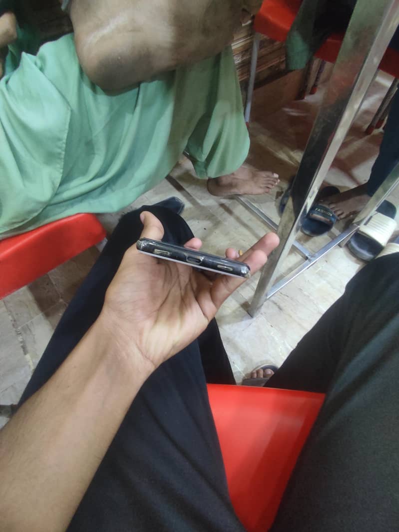 GOOGLE PIXEL 6A DEVICE 4