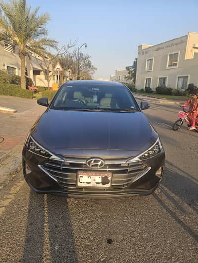 Hyundai Elantra 2024