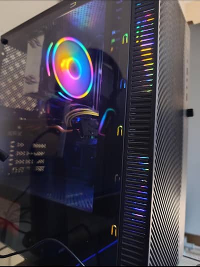 Gaming Pc in affordable price  with components boxes and accesories