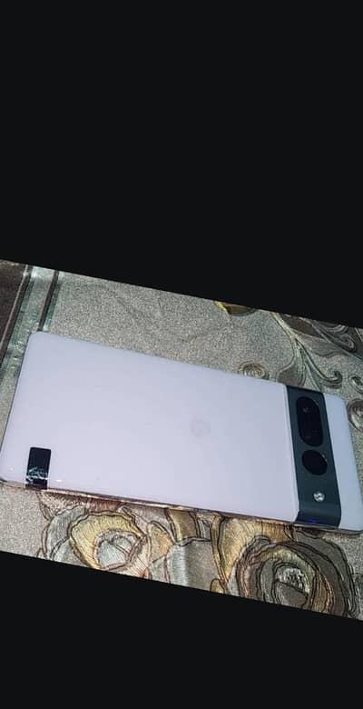 google pixel 7 pro total geniuen exc possible with  s 22 23 24 ultra