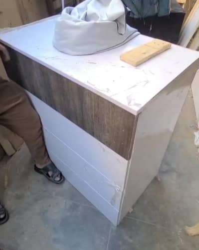 chester drawer/ cupboard/ drawer