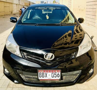 Vitz 2011/14 PUSH START FULL OPTION almost original paint family car