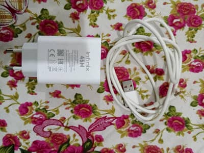 Infinix hote 60 pro plus ka original charger badda vala 45 watt