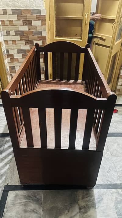 Solid Wood Baby Cot with Storage Drawers & Wheels – Excellent Conditi