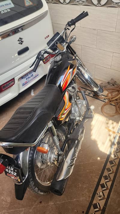 net tu net original  bht kam use hoi v hai bike