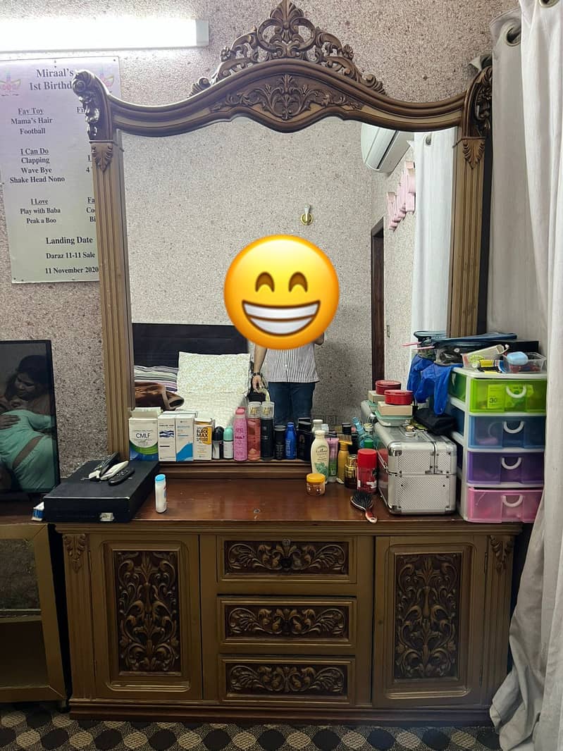 ShowCase & Dressing Table Same match 0