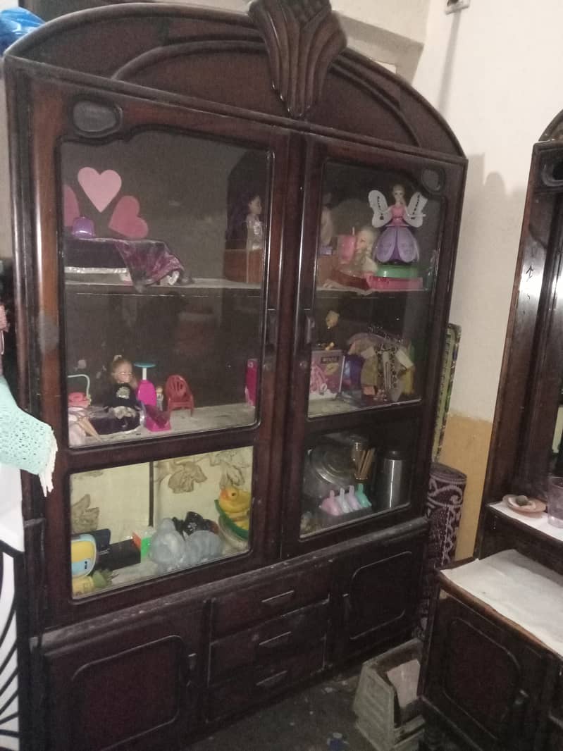 dressing table with free 0