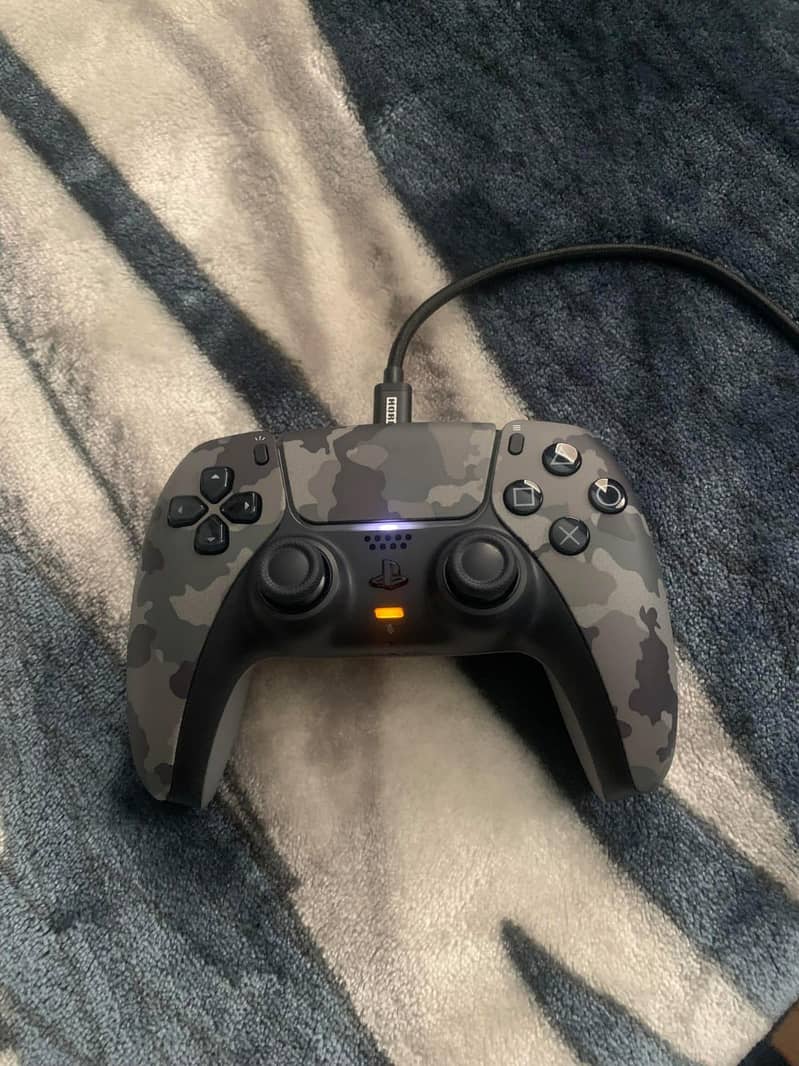 PS5 controller 1