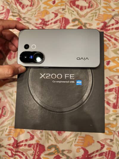 Vivo x200 Fe
