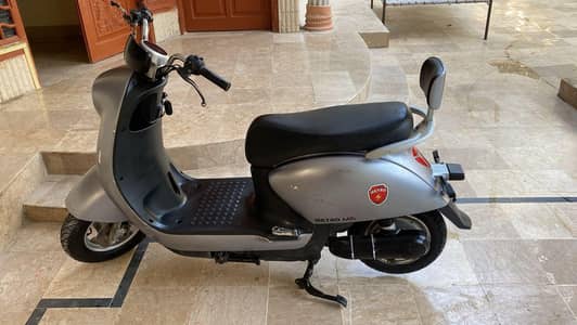 metro ki Scoti h all ok h 1200 mother h 2024 k modal h