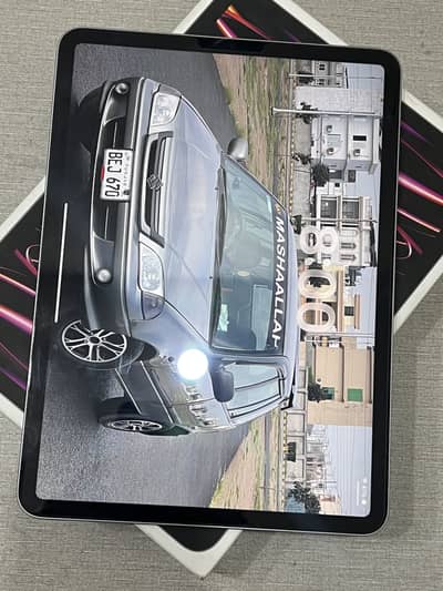 Ipad pro m2 128gb 92B/H 10/10 condition