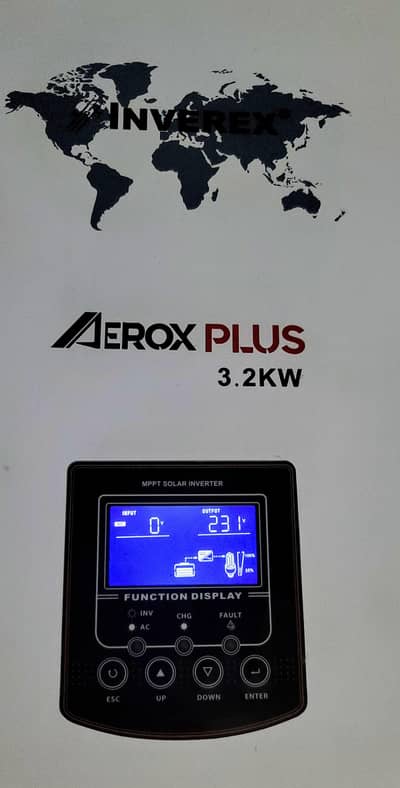 inverex 3.2kw Hybrid solar inverter  24volt no fault 100%ok